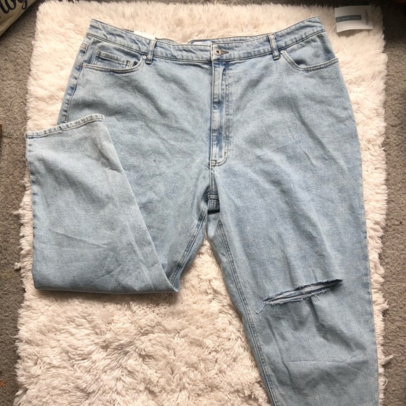 True Craft Mom Jeans - Picture 2 of 6
